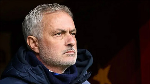 Jose Mourinho đã chiến đấu với trọng tài Thổ Nhĩ Kỳ như thế nào?